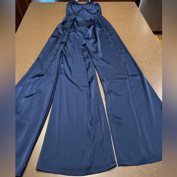 NEW Keaton Satin Jumpsuit Sz: XS - Picture 11 of 15
